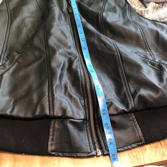 Torrid Womens 0 Black Grey Faux Leather Motorcycle Biker Full Zip Hoodie Jacket - Picture 8 of 10
